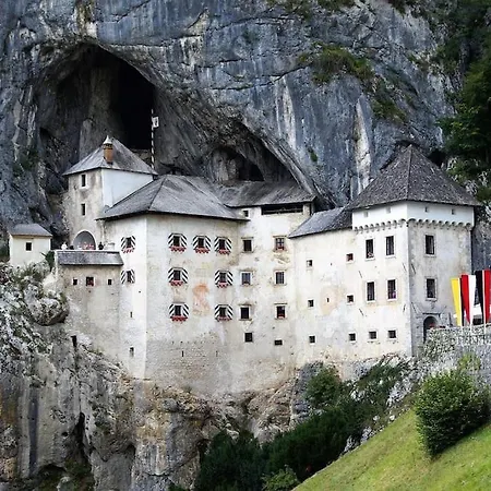Apartma Petra *